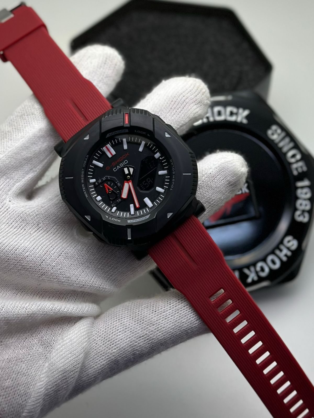 Casio Pro-Trek Watch B001B