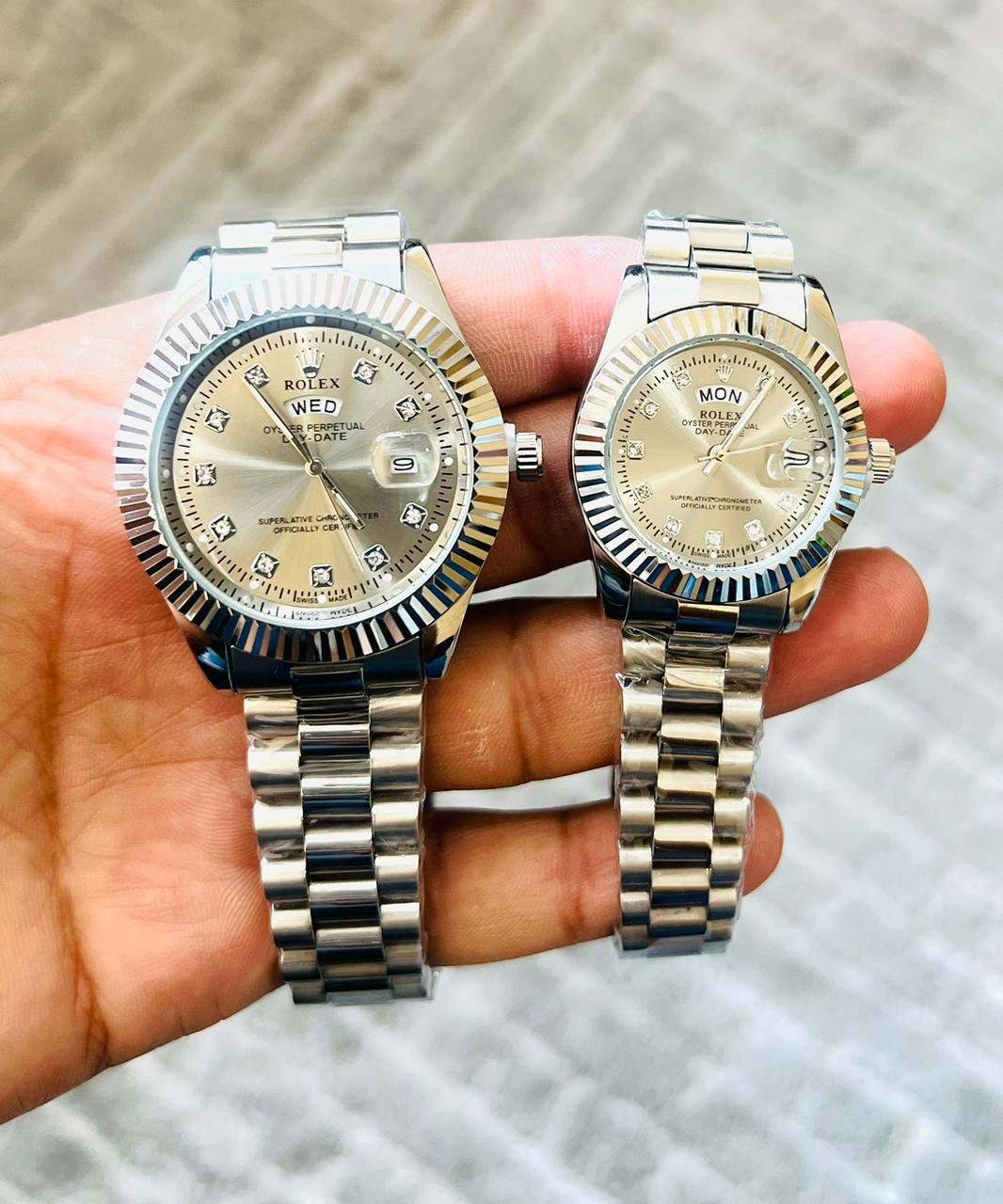 silver chain grey dial